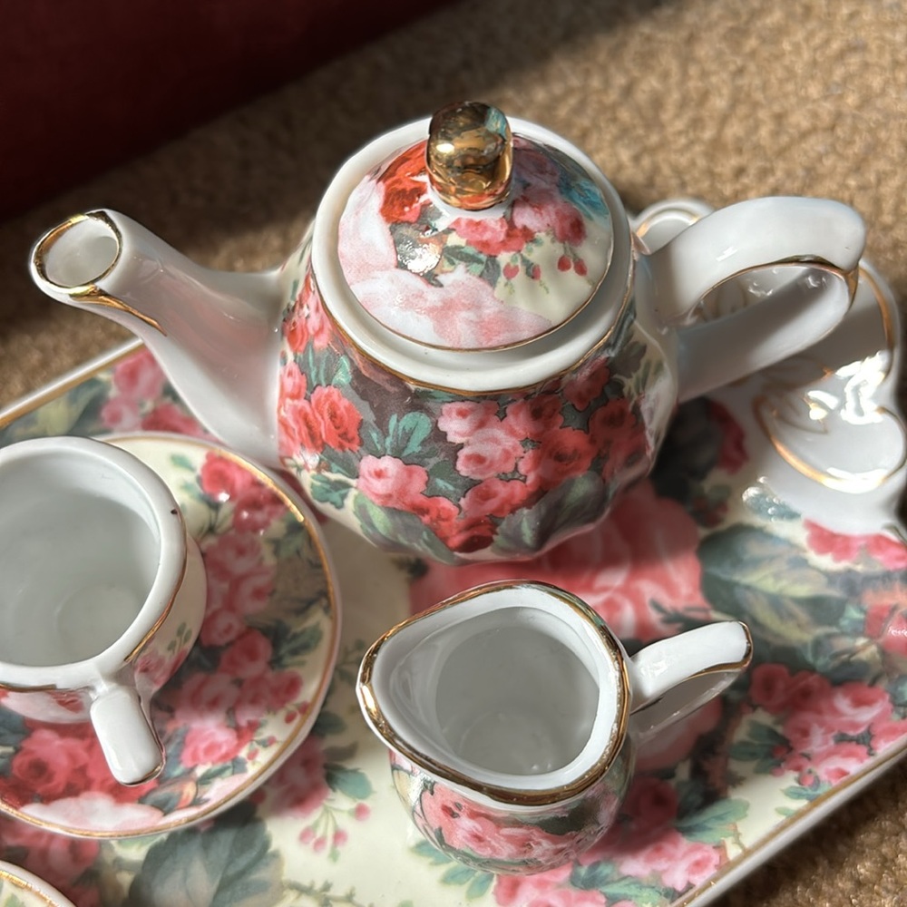 Royal Fine Porcelain Miniature 10 pc Tea Set with box The Queen’s Treasure VTG